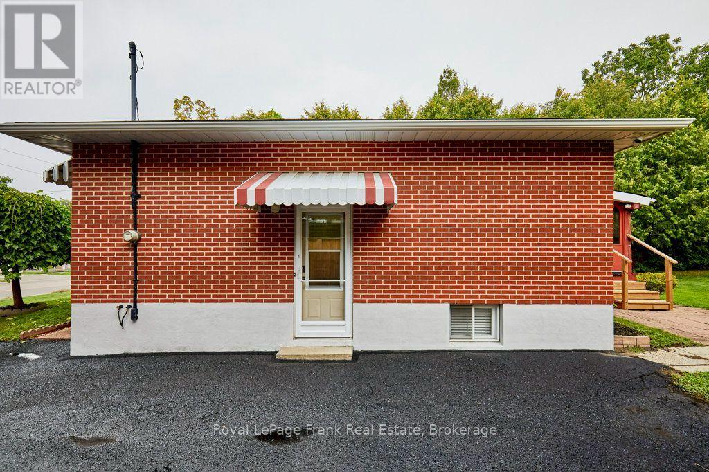 15111 Simcoe Street Property Photo 31