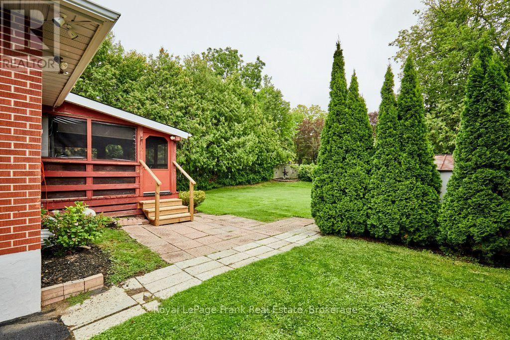 15111 Simcoe Street Property Photo 32