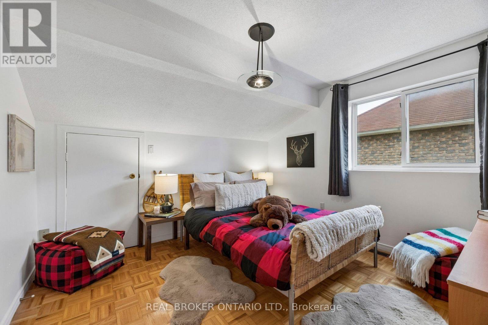 22 Ravenscroft Road Property Photo 30