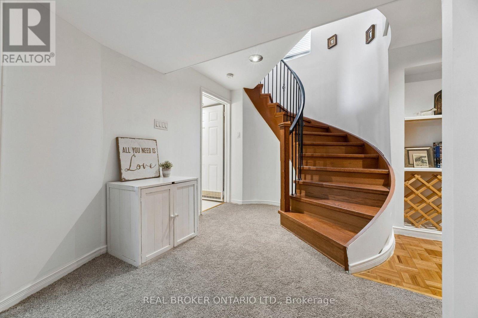 22 Ravenscroft Road Property Photo 32