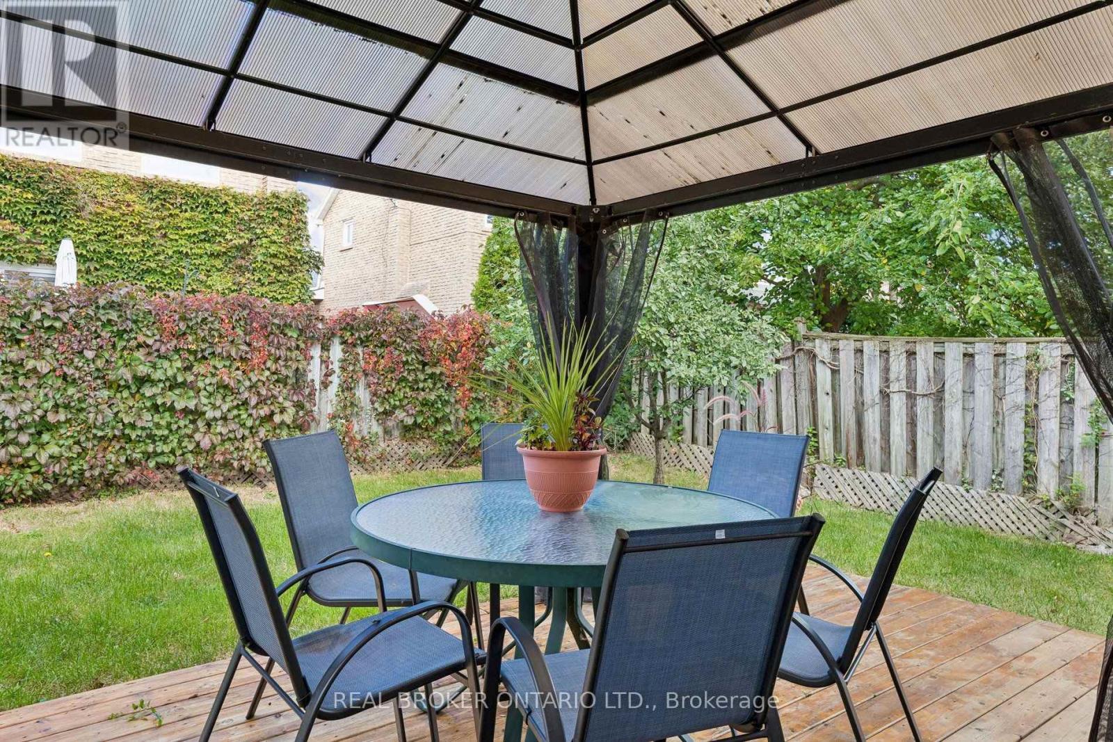 22 Ravenscroft Road Property Photo 43