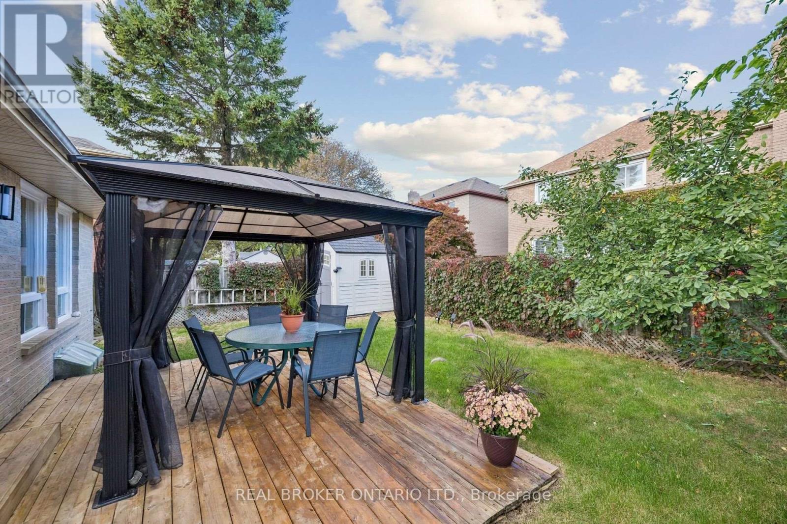 22 Ravenscroft Road Property Photo 44
