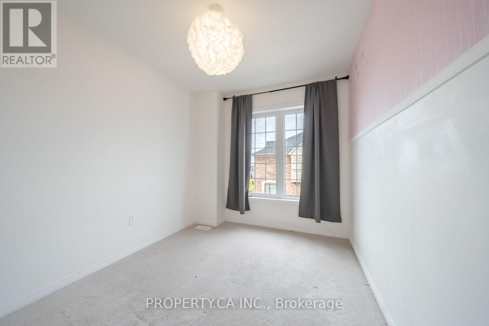 27 Healthcote Lane Property Photo 14