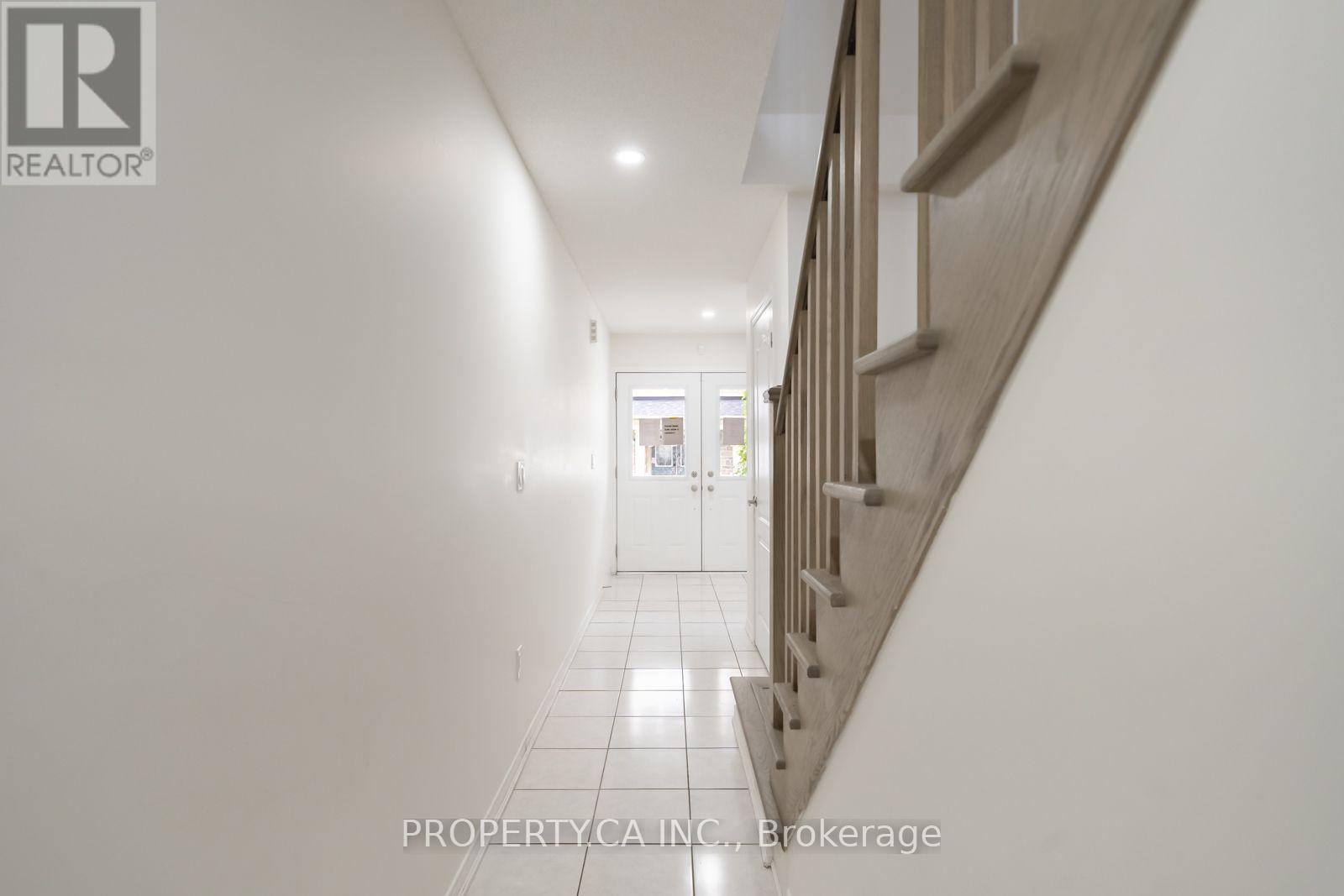 27 Healthcote Lane Property Photo 24