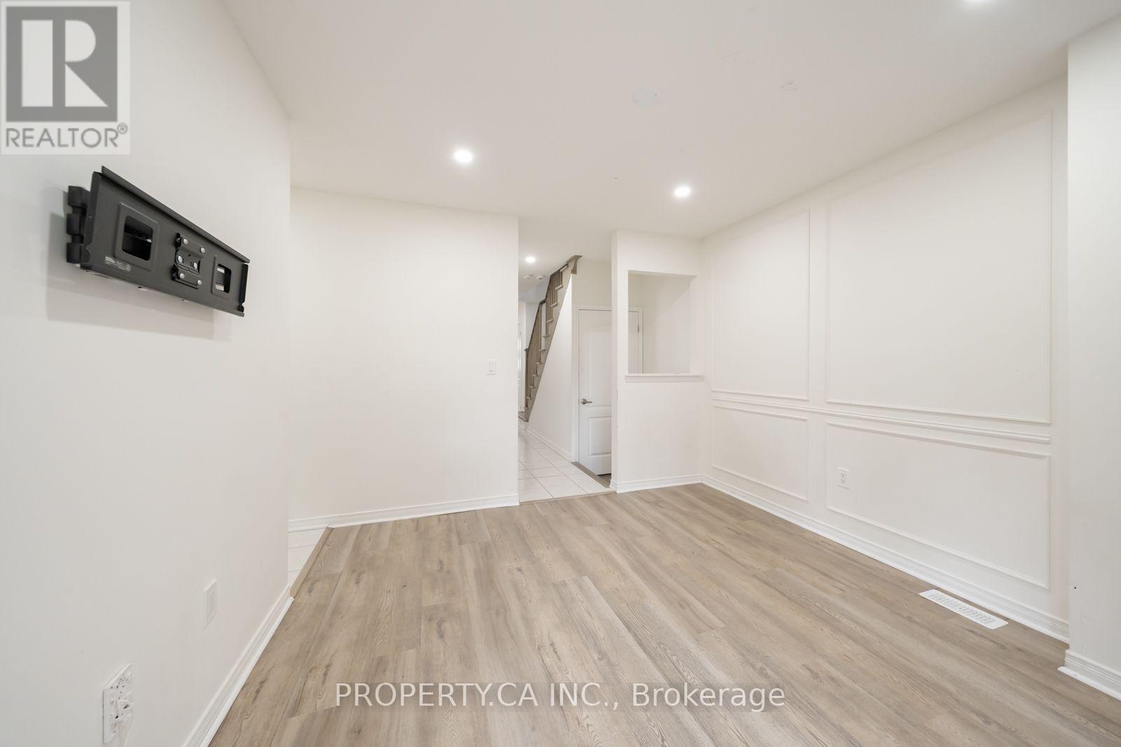 27 Healthcote Lane Property Photo 27