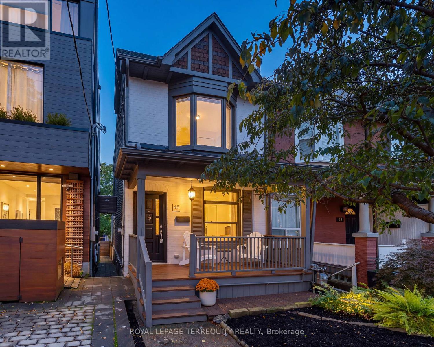 45 Dingwall Avenue Property Photo 1