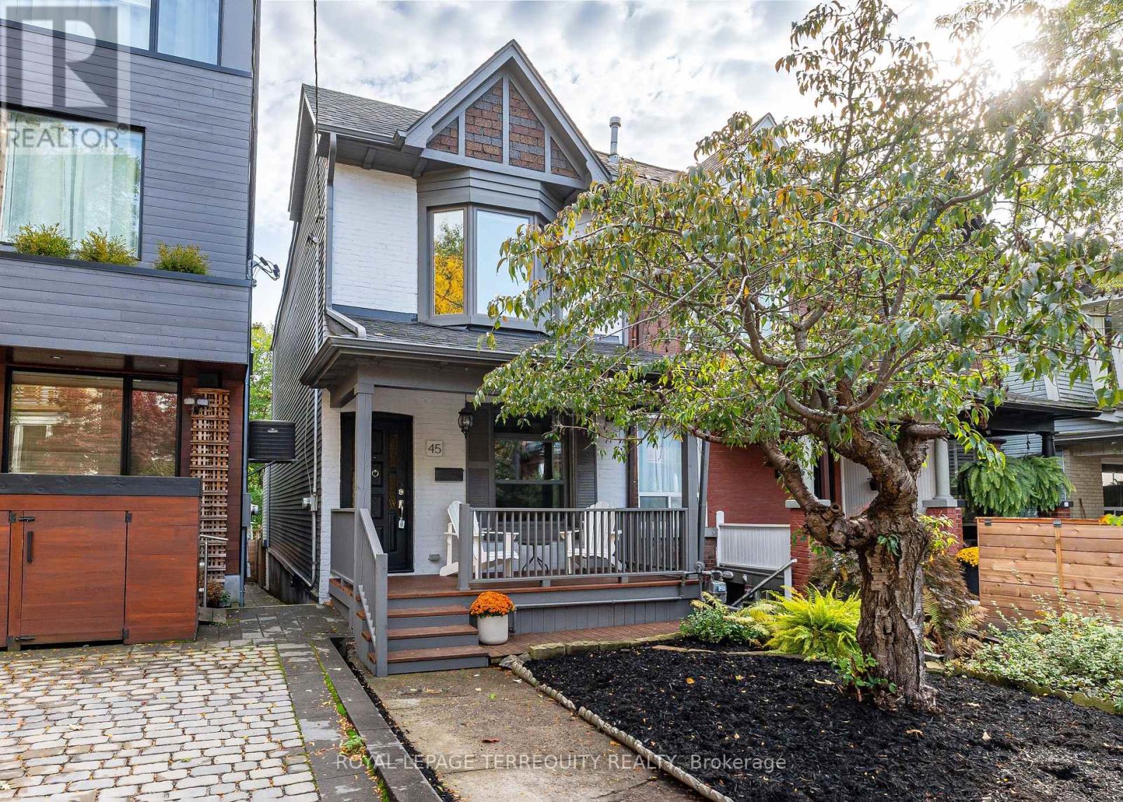 45 Dingwall Avenue Property Photo 3