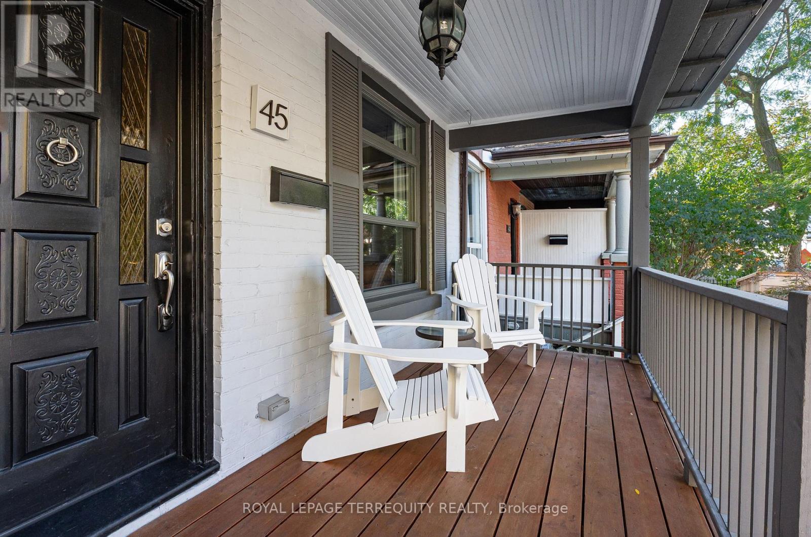 45 Dingwall Avenue Property Photo 4