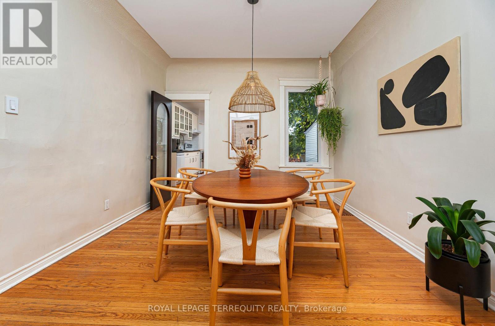 45 Dingwall Avenue Property Photo 9