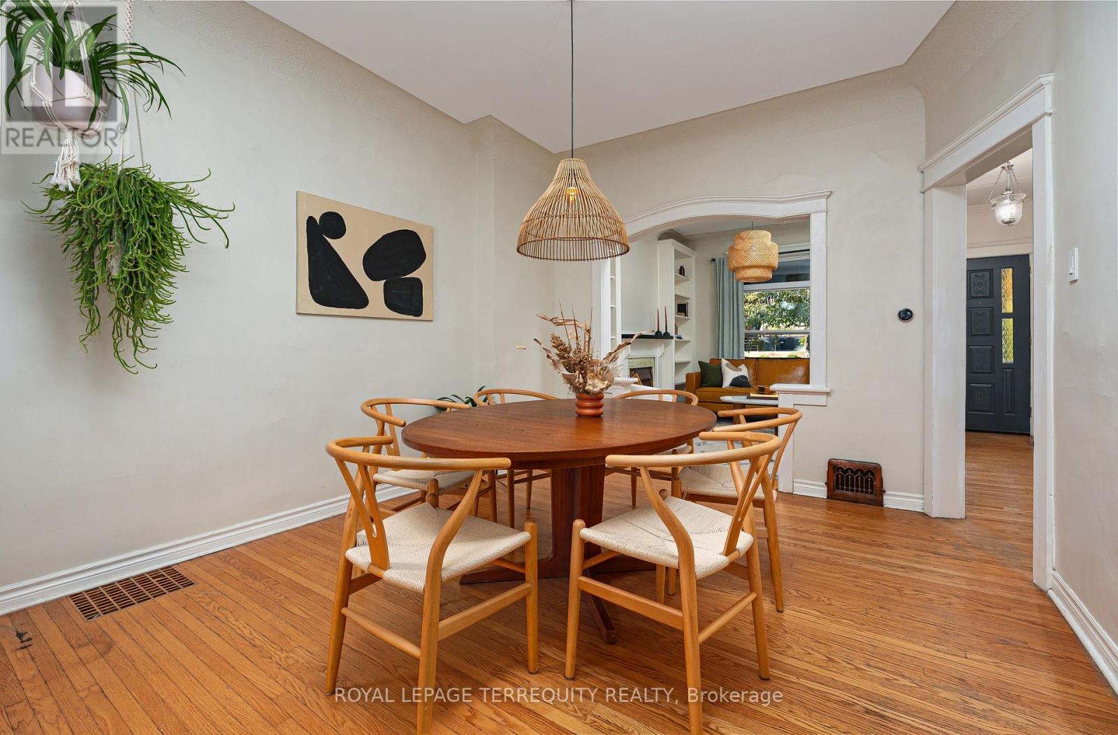 45 Dingwall Avenue Property Photo 11
