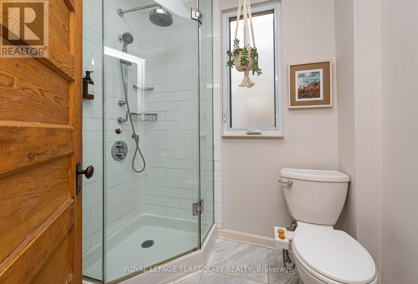 45 Dingwall Avenue Property Photo 18