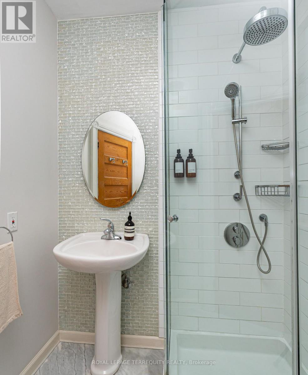 45 Dingwall Avenue Property Photo 19