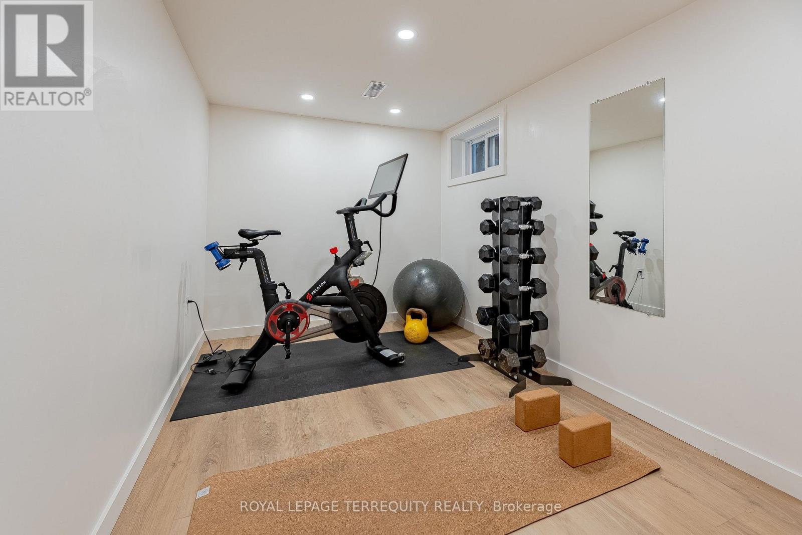 45 Dingwall Avenue Property Photo 26