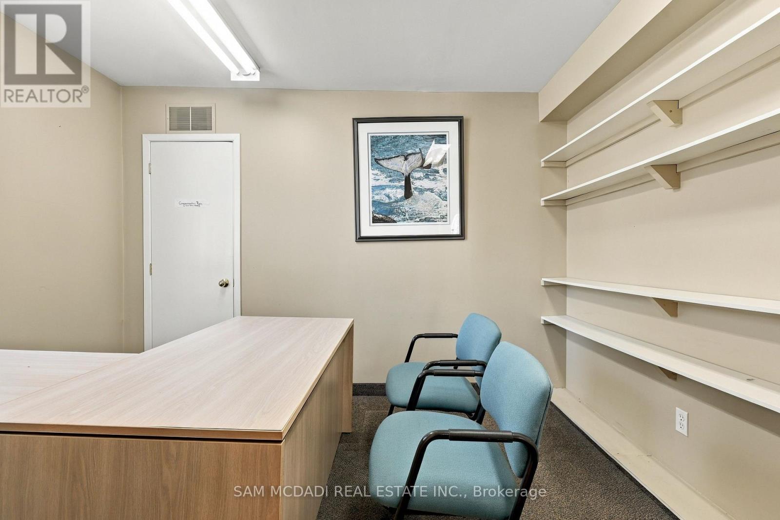 571 Kingston Road W Property Photo 30
