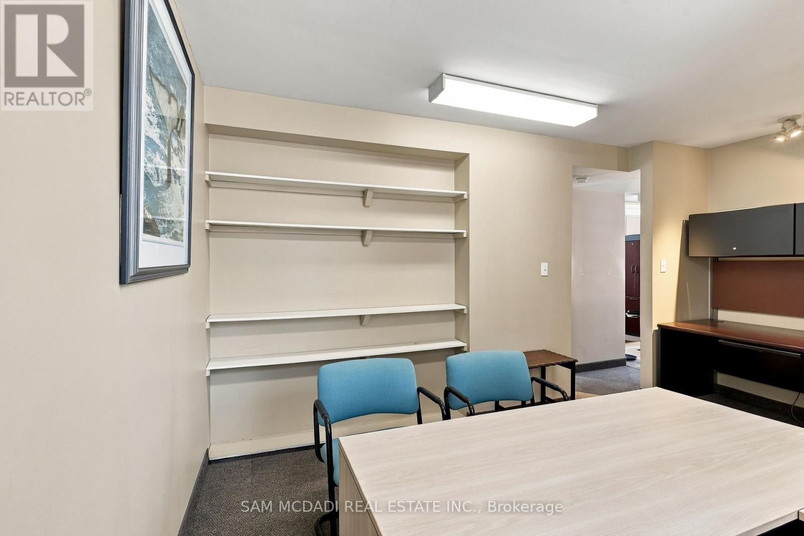 571 Kingston Road W Property Photo 31