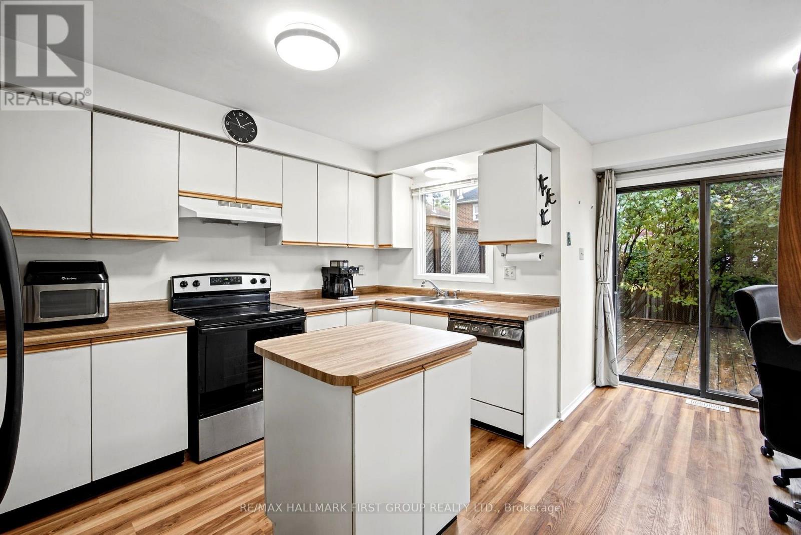 41 Pearce Drive Property Photo 17