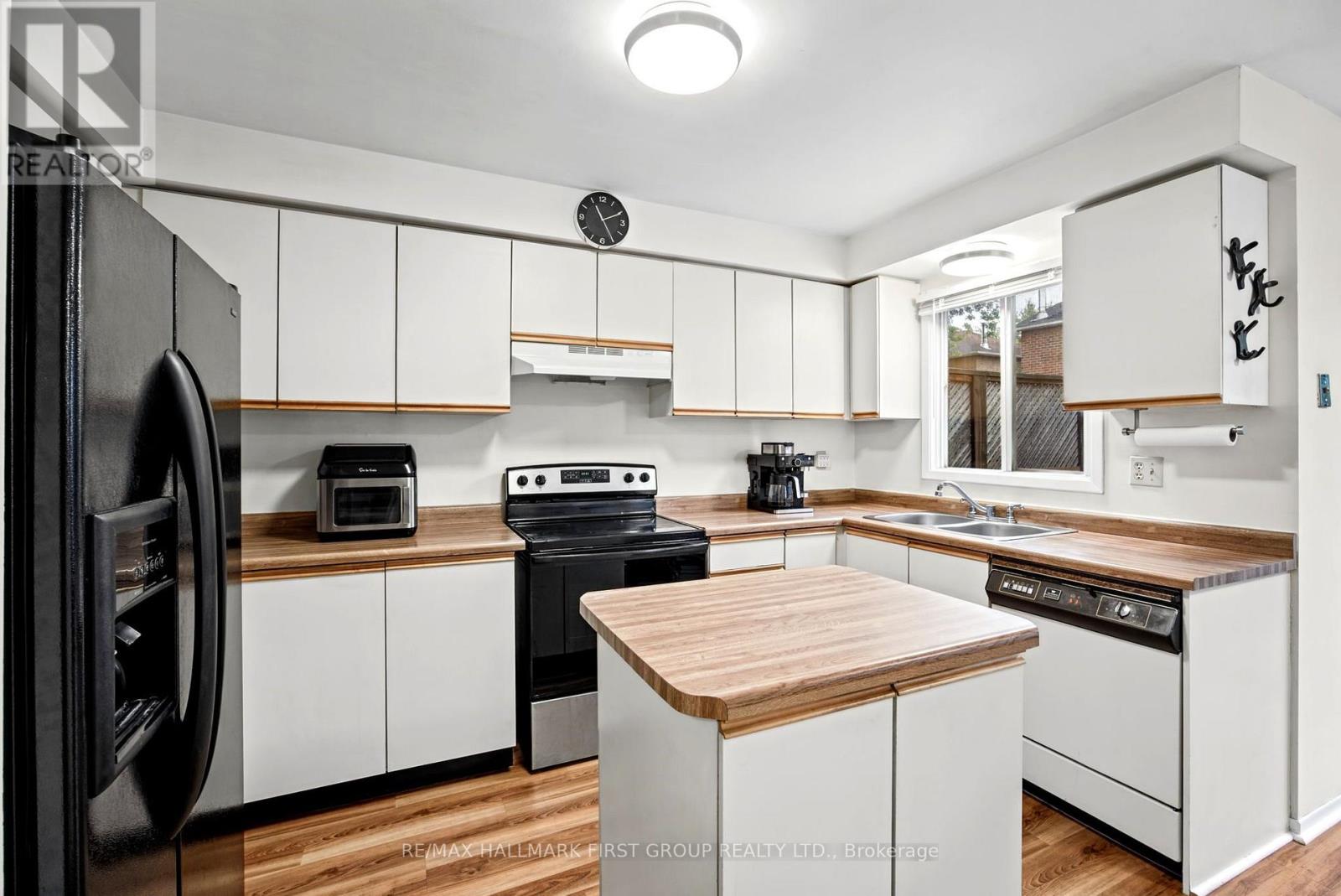41 Pearce Drive Property Photo 18