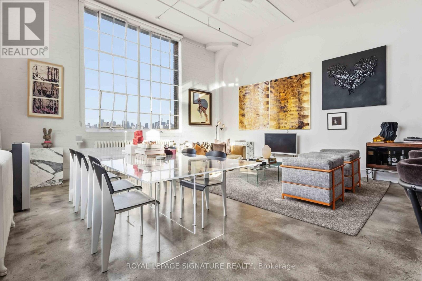501B - 245 CARLAW AVENUE Property Photo 1