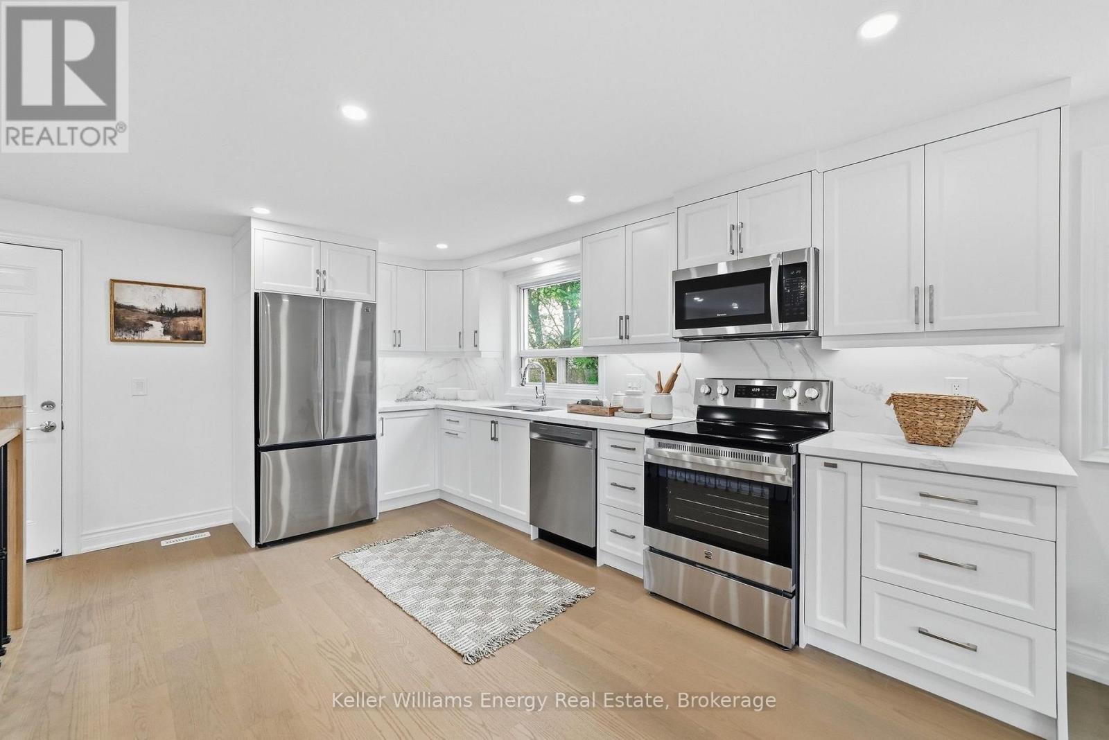 54 Eastlawn Street Property Photo 4