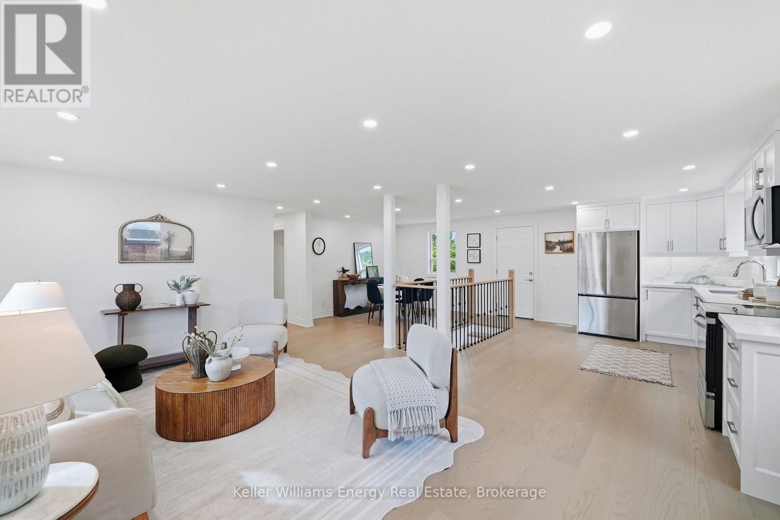 54 Eastlawn Street Property Photo 19