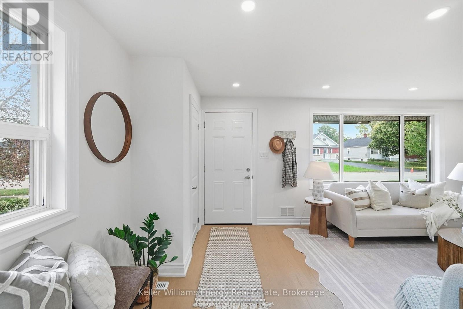 54 Eastlawn Street Property Photo 21