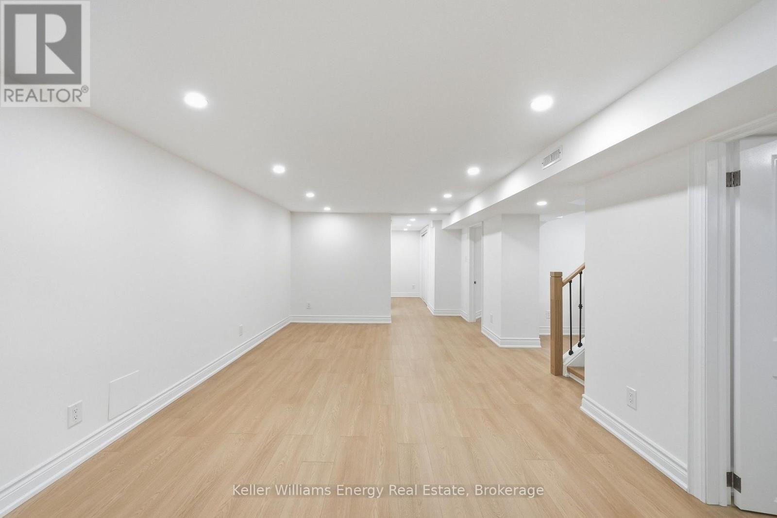 54 Eastlawn Street Property Photo 27