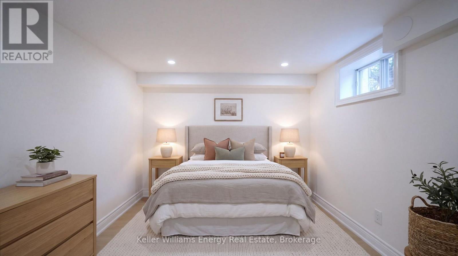 54 Eastlawn Street Property Photo 30