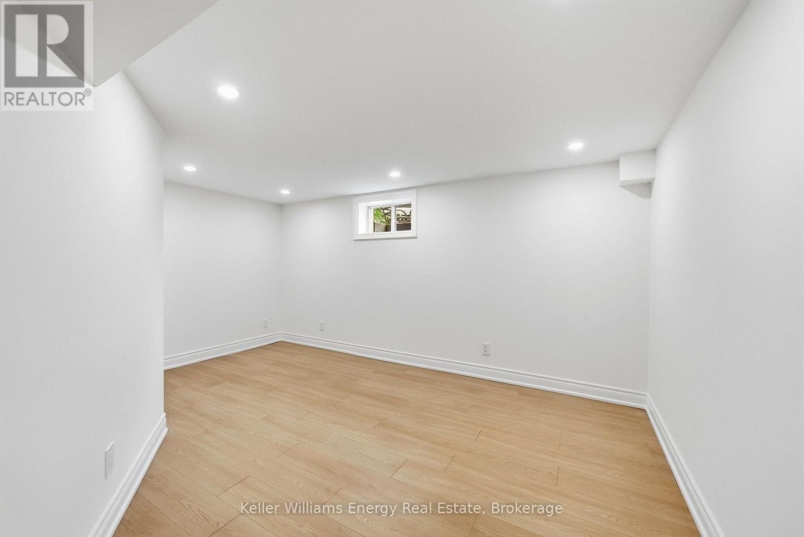 54 Eastlawn Street Property Photo 31