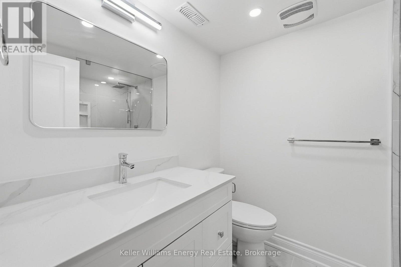 54 Eastlawn Street Property Photo 33