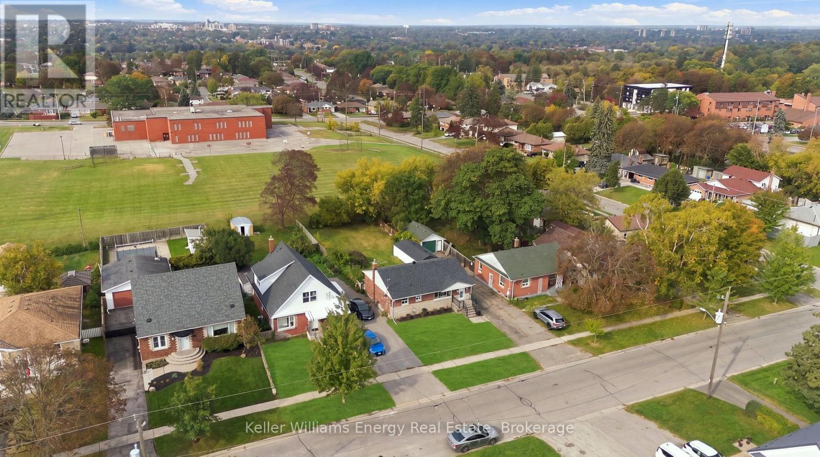 54 Eastlawn Street Property Photo 35