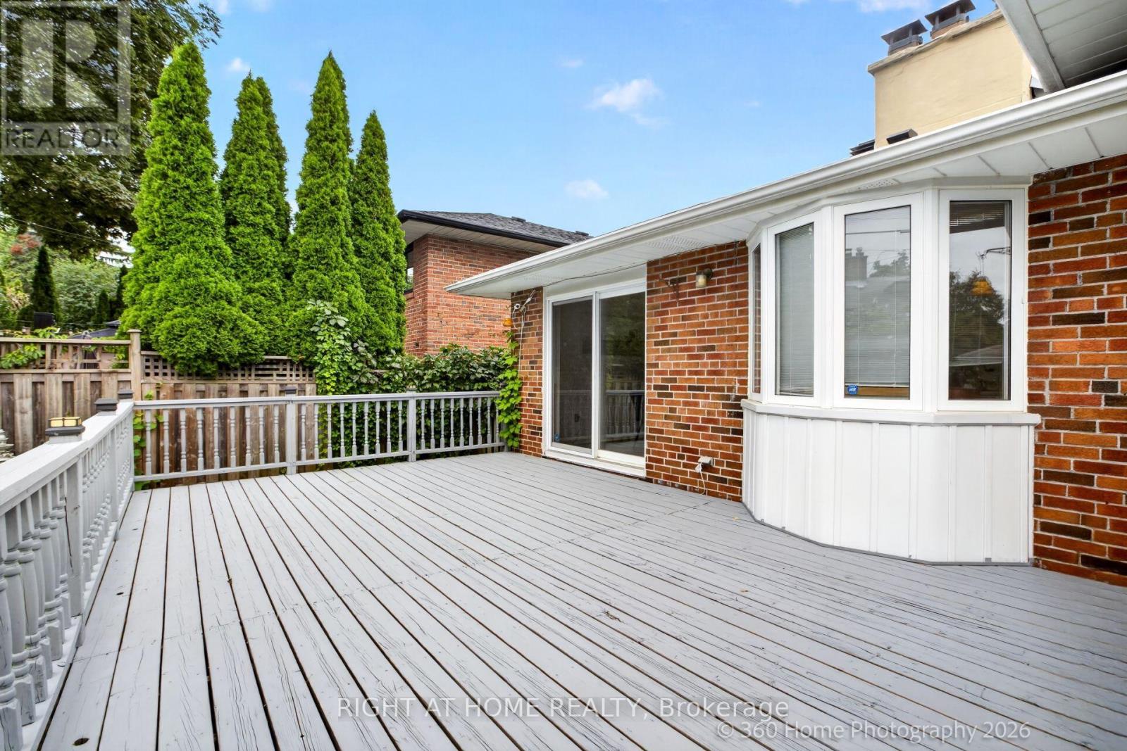 100 Perivale Crescent Property Photo 11