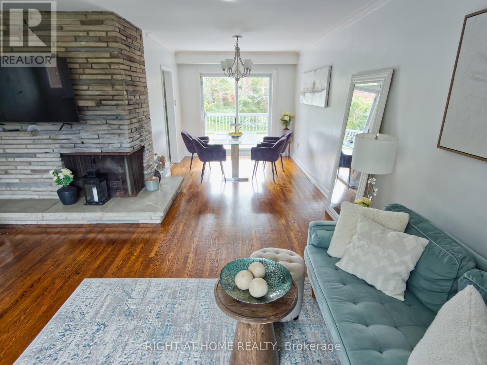 100 Perivale Crescent Property Photo 12
