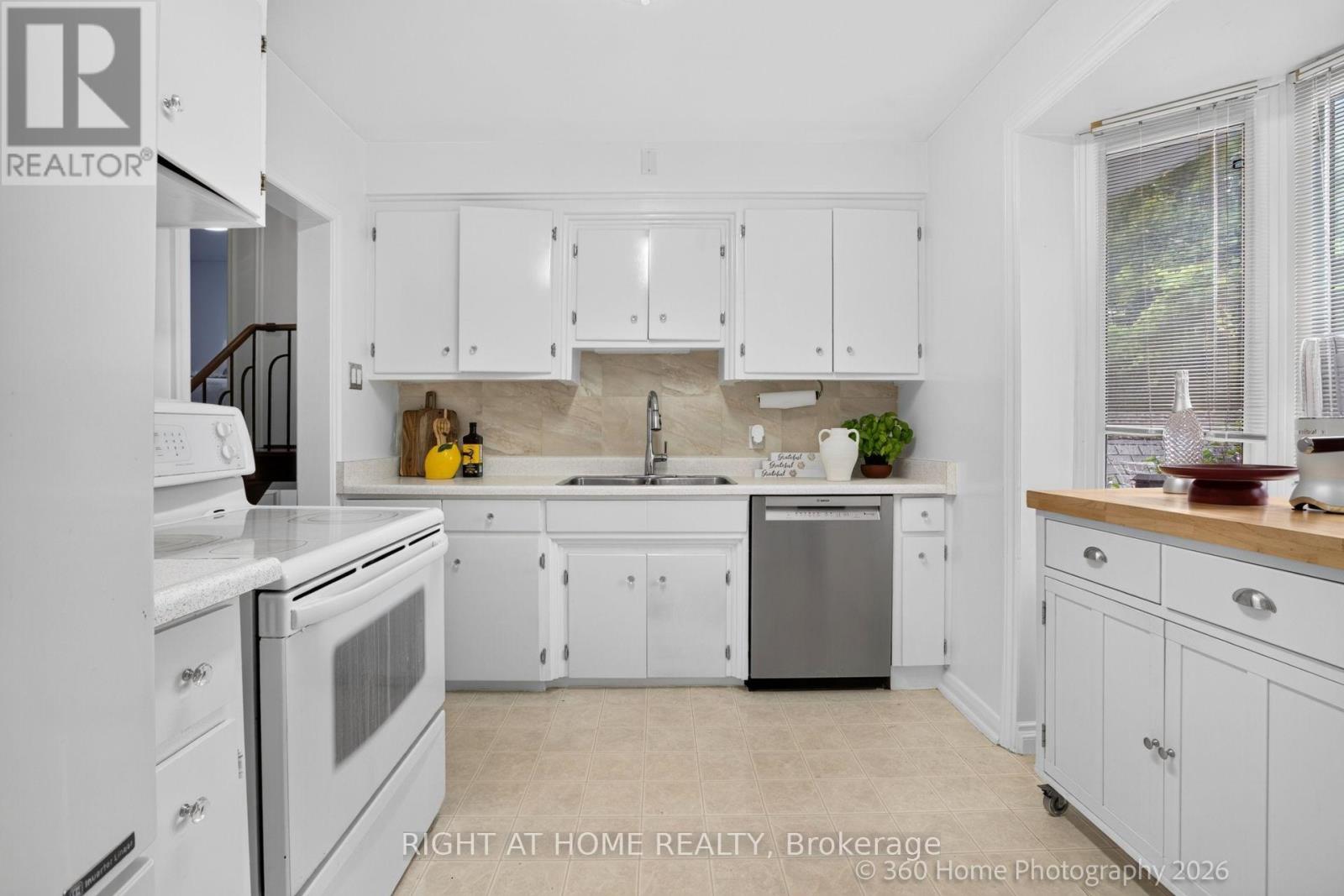 100 Perivale Crescent Property Photo 16