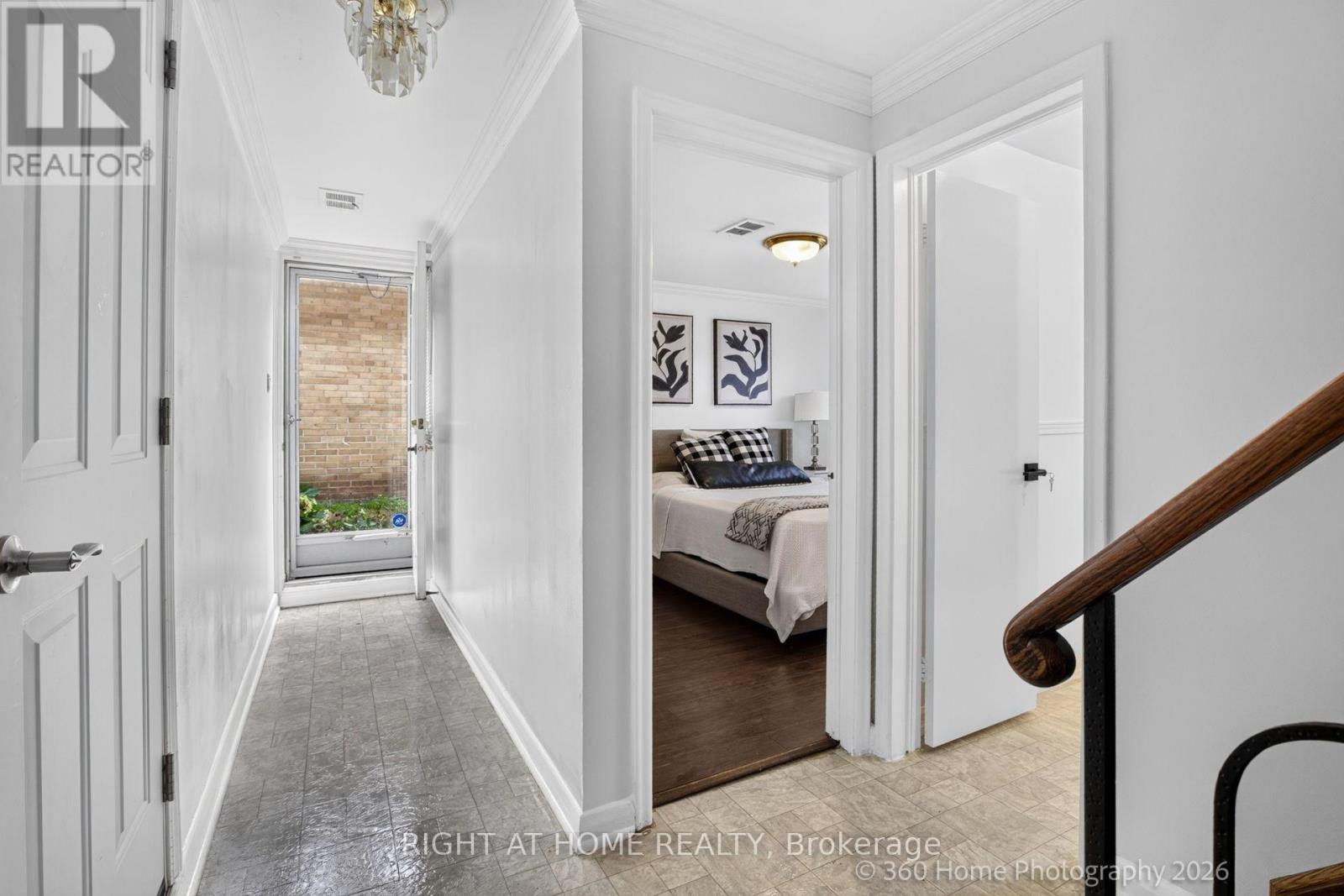 100 Perivale Crescent Property Photo 32