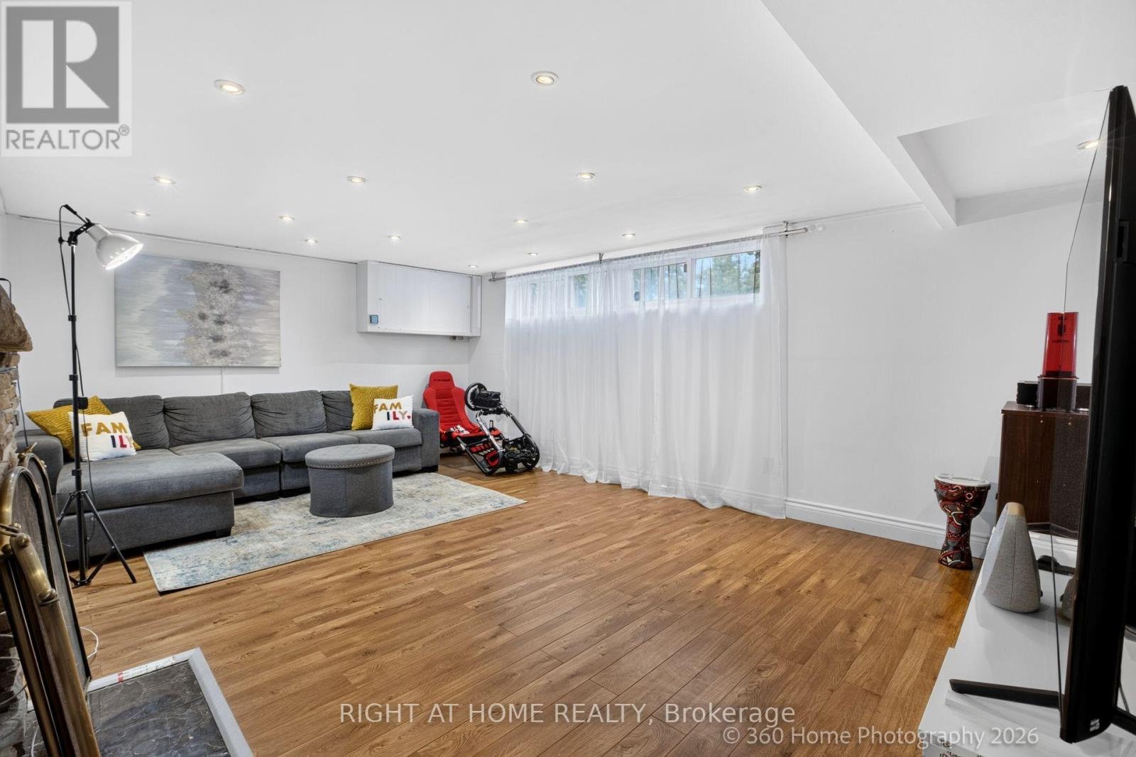 100 Perivale Crescent Property Photo 36