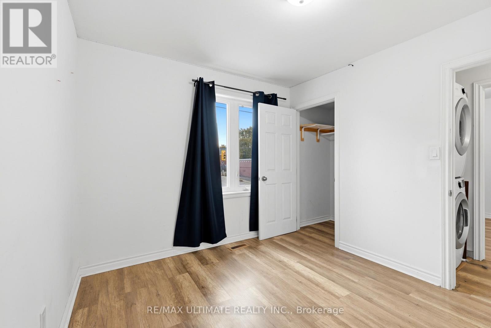 183 Ritson Road S Property Photo 16