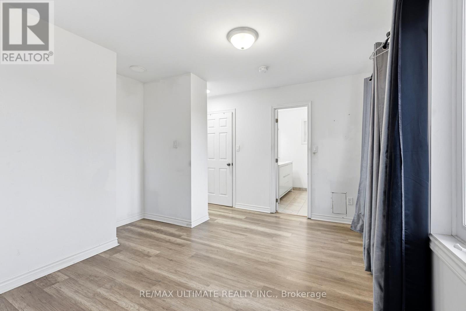 183 Ritson Road S Property Photo 17
