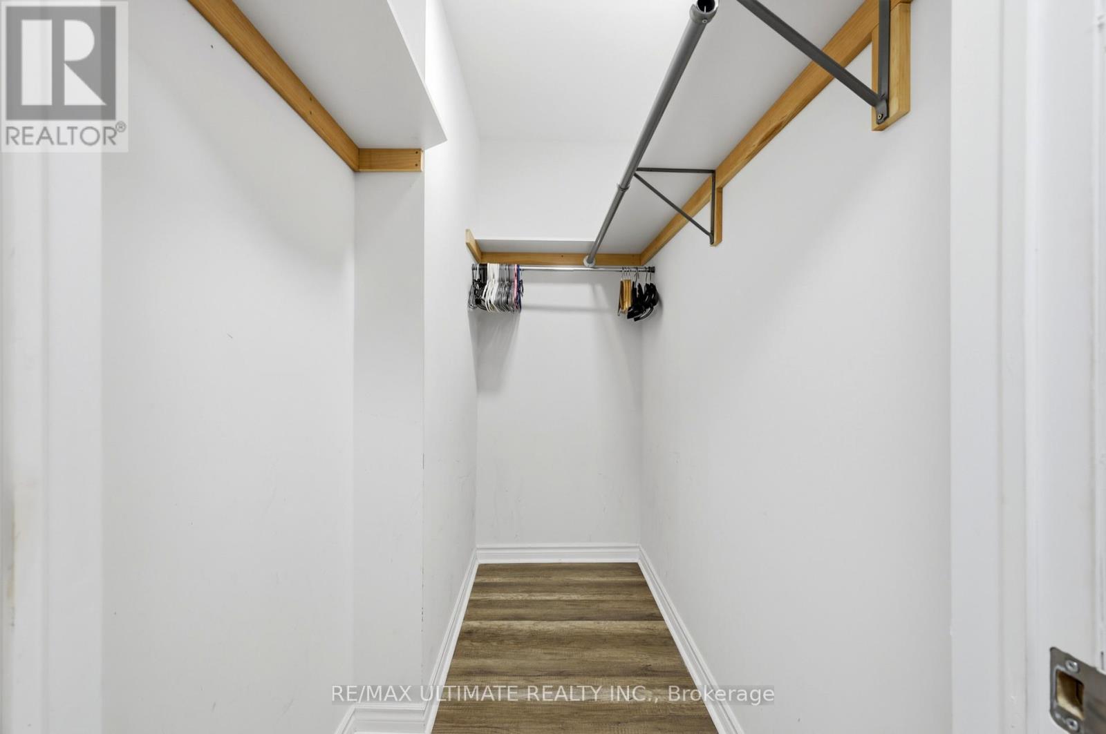 183 Ritson Road S Property Photo 18