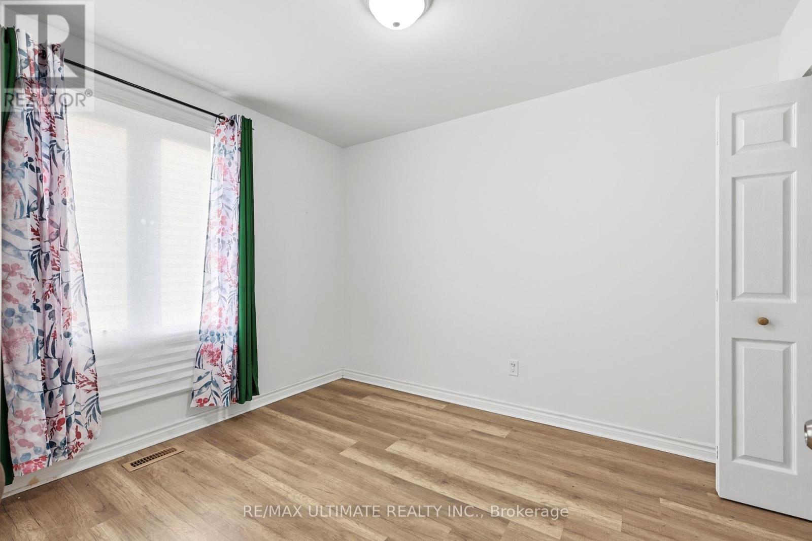 183 Ritson Road S Property Photo 19