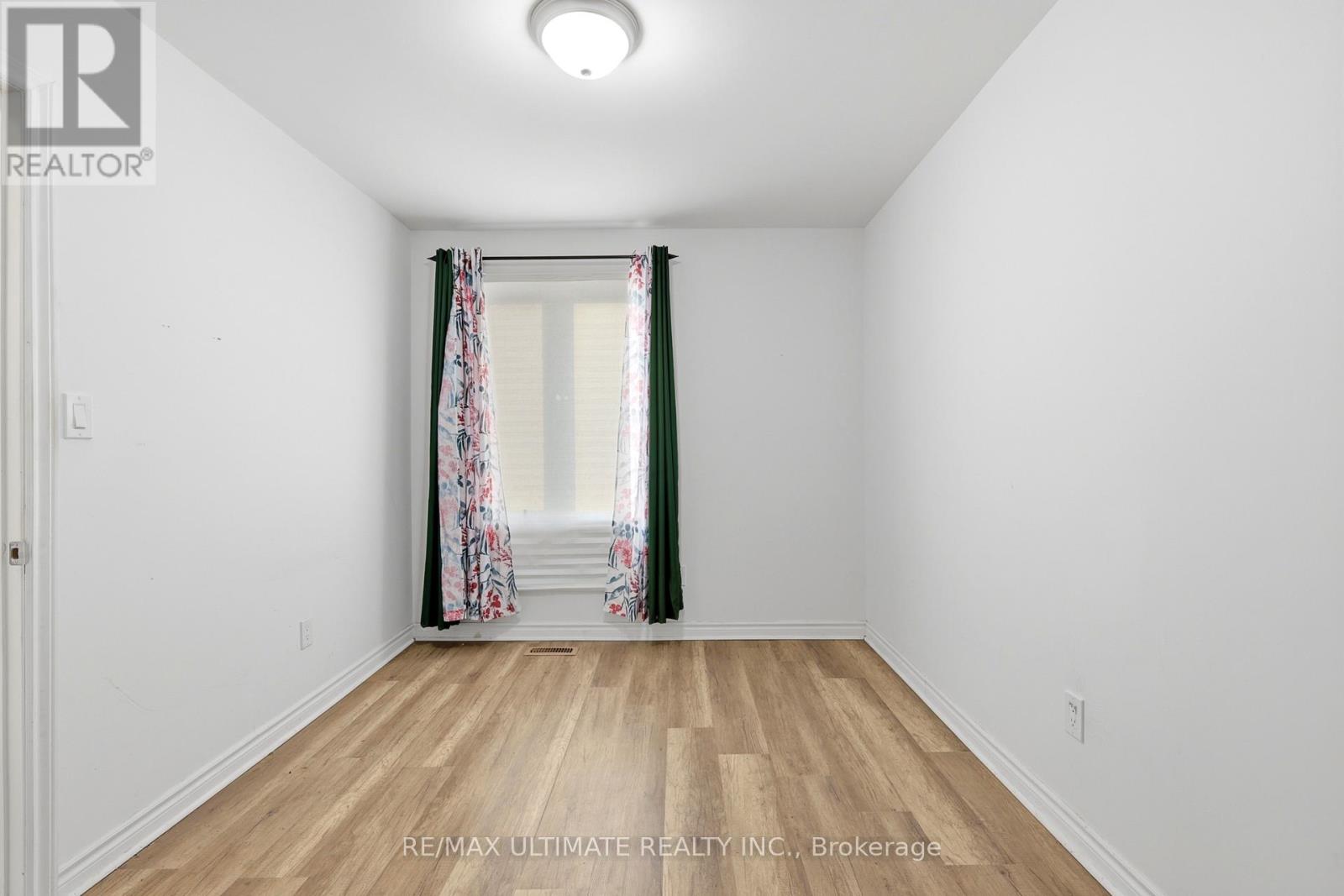 183 Ritson Road S Property Photo 21