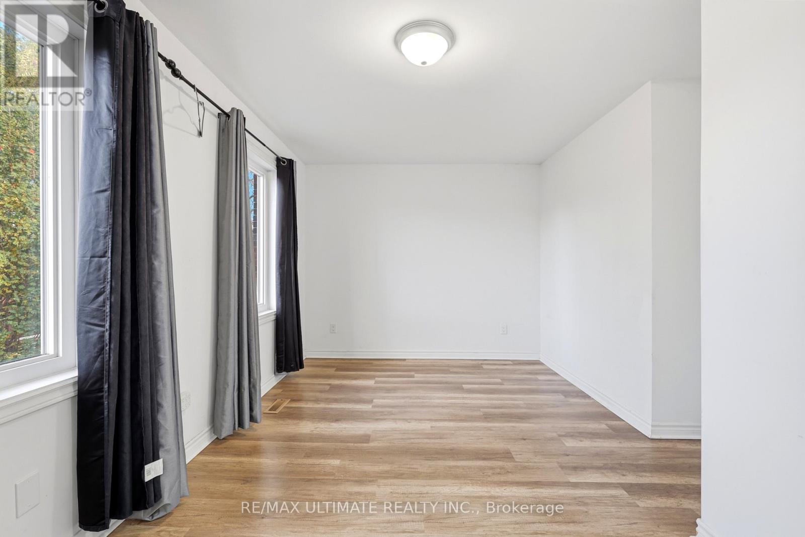 183 Ritson Road S Property Photo 26