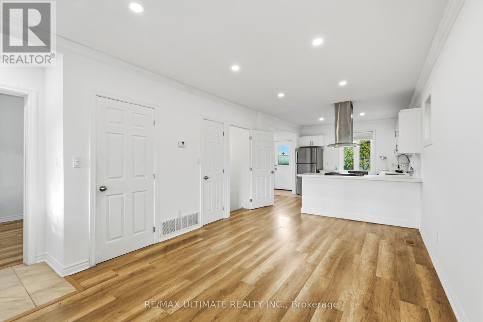 183 Ritson Road S Property Photo 29