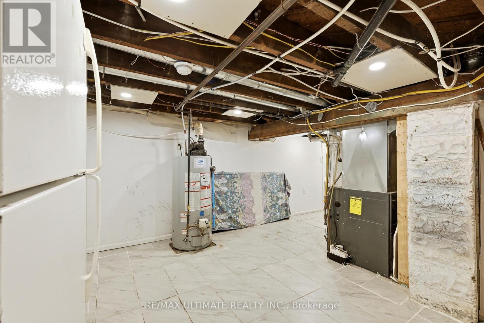 183 Ritson Road S Property Photo 34