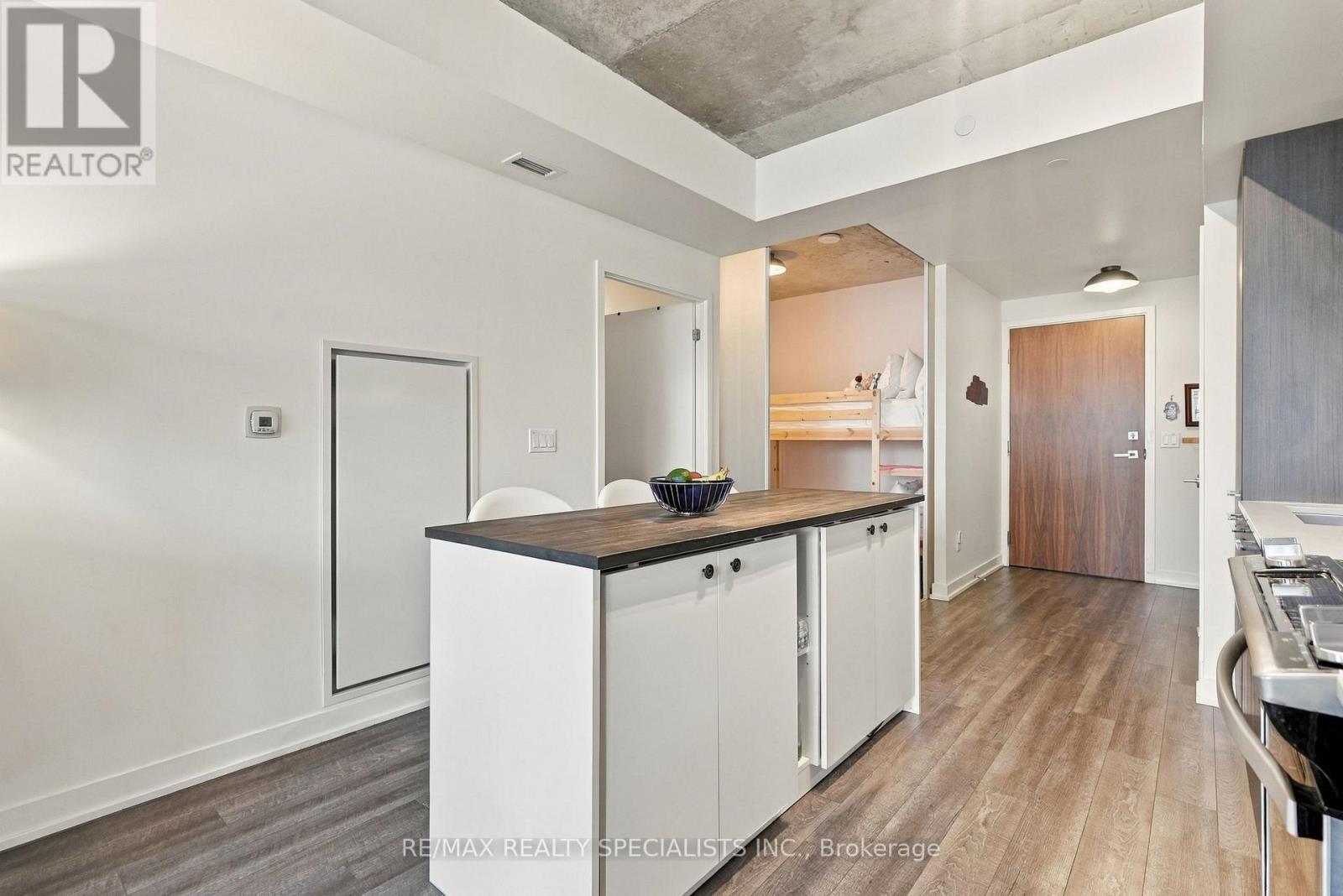 622 - 30 Baseball Place Property Photo 17