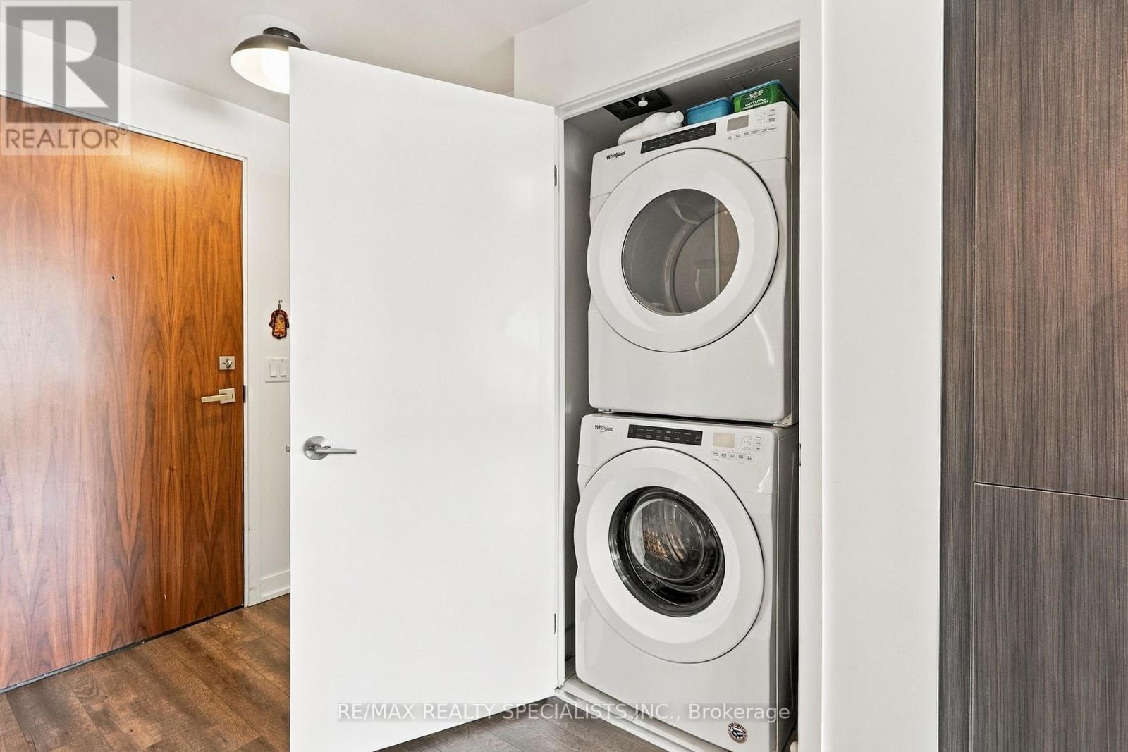 622 - 30 Baseball Place Property Photo 18