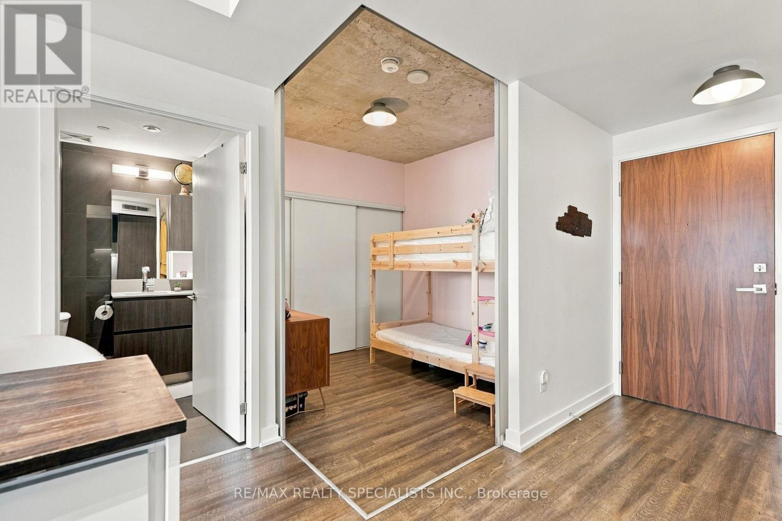 622 - 30 Baseball Place Property Photo 26