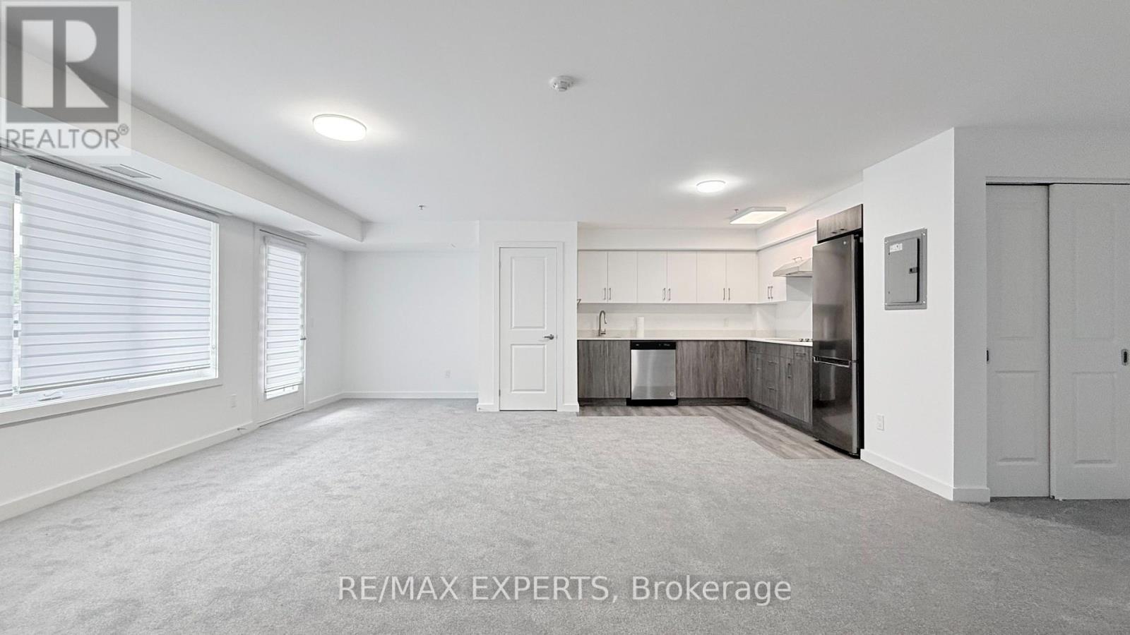 402 - 45 Connaught Avenue Property Photo 3