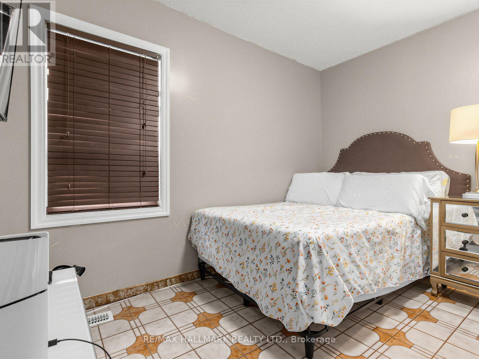 297 Strathmore Boulevard Property Photo 11