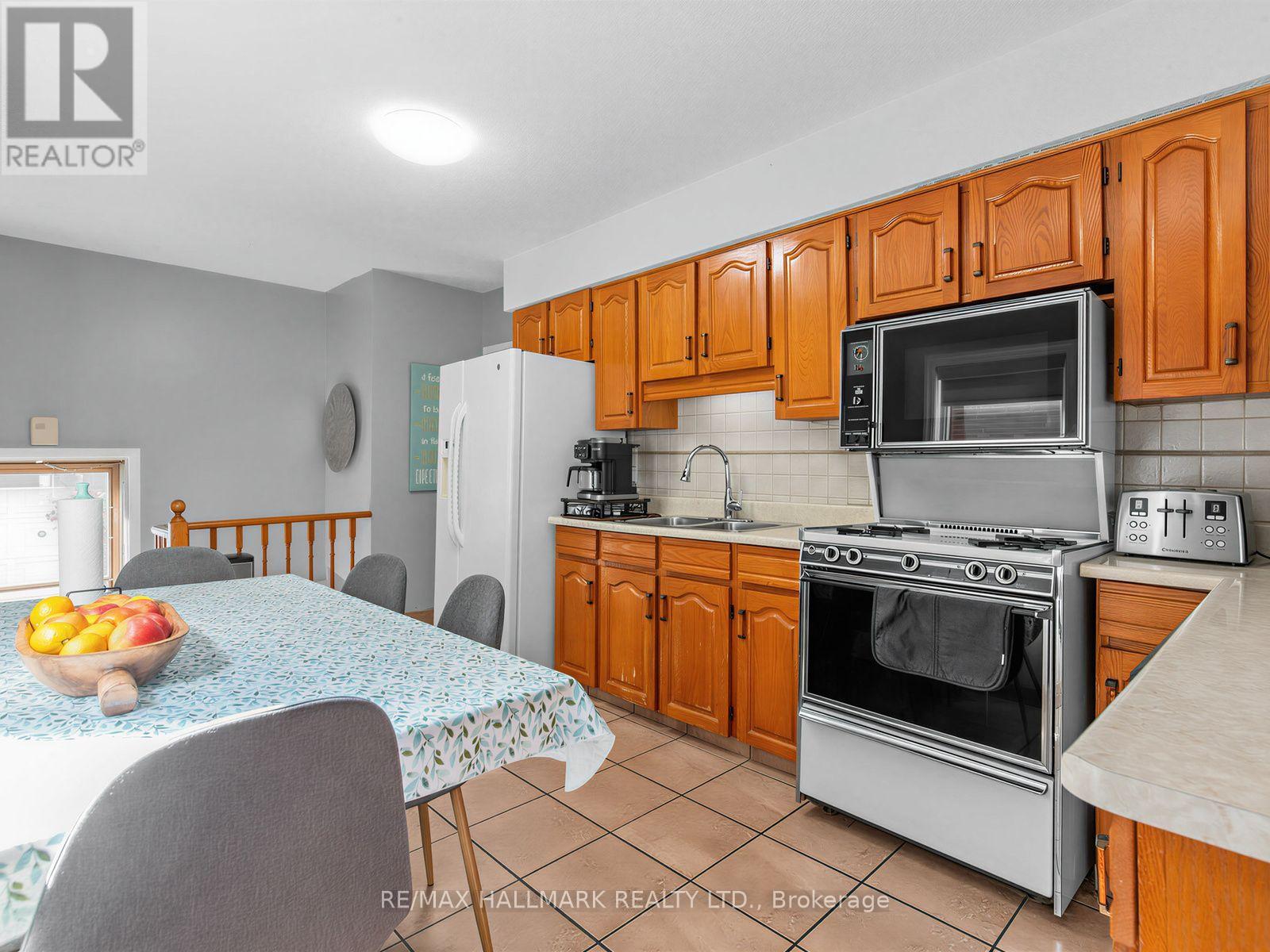 297 Strathmore Boulevard Property Photo 15