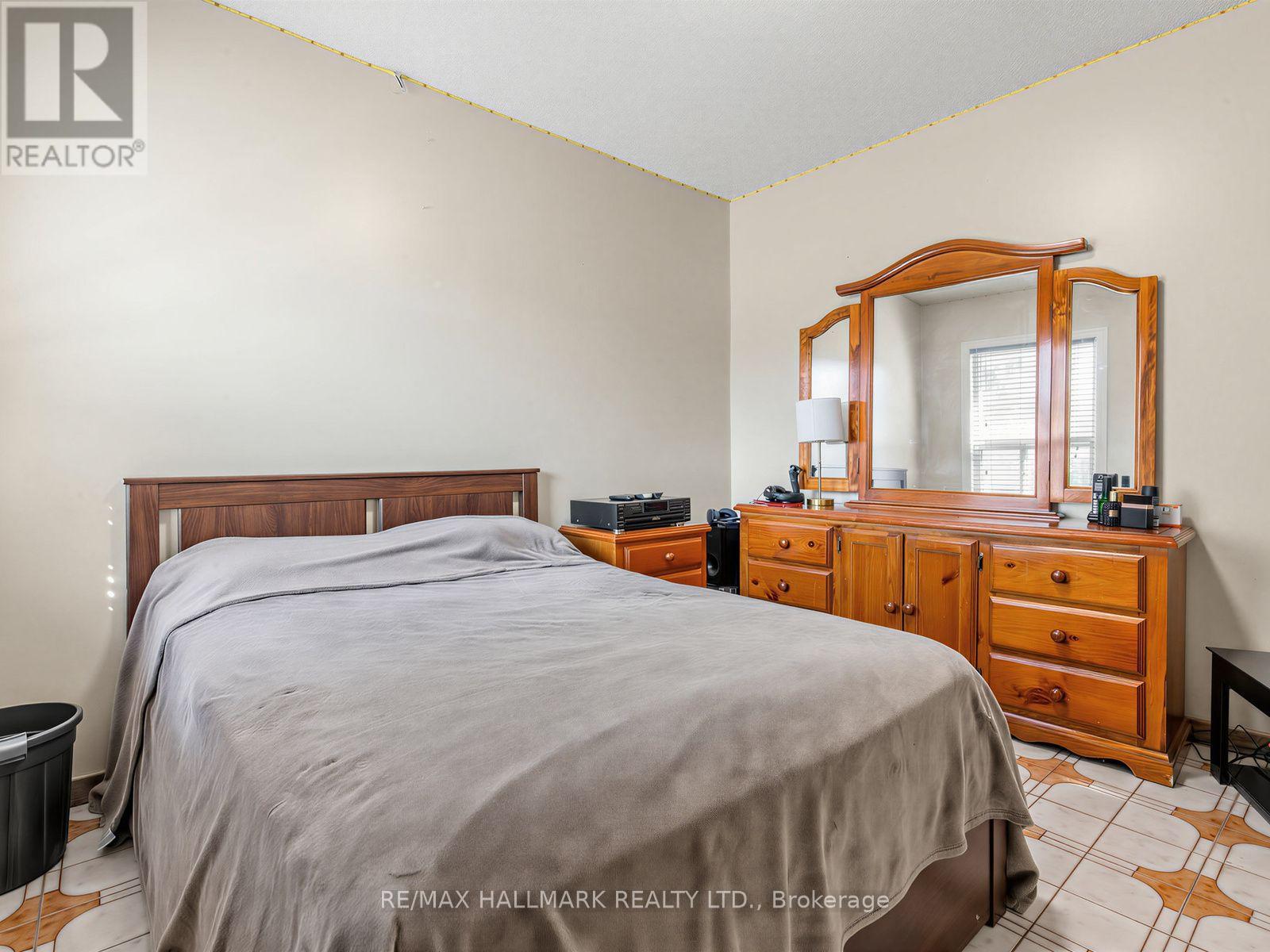 297 Strathmore Boulevard Property Photo 18